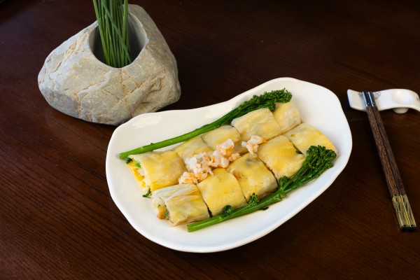 CANELONES DE LANGOSTINO Y CHURRO CRUJIENTE