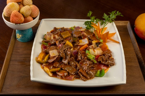 TERNERA CON SALSA PICANTE AL WOK