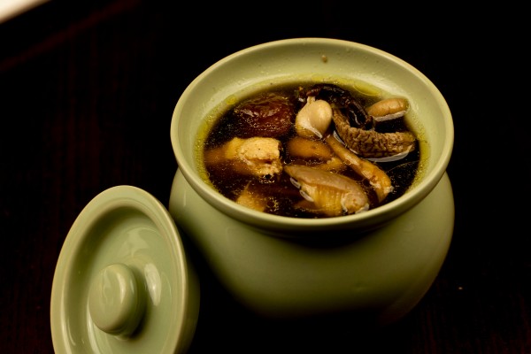 SOPA DE GALLINA GUISADA