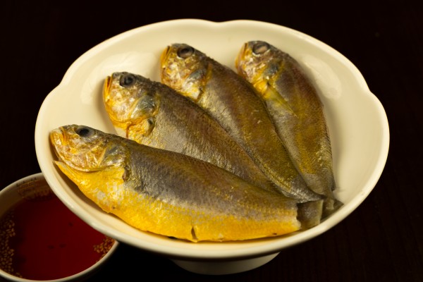 CORVINA  AMARILLA A LA PARRILLA 2/UND