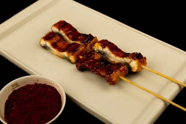 BROCHETAS DE ANGUILA 2/UND