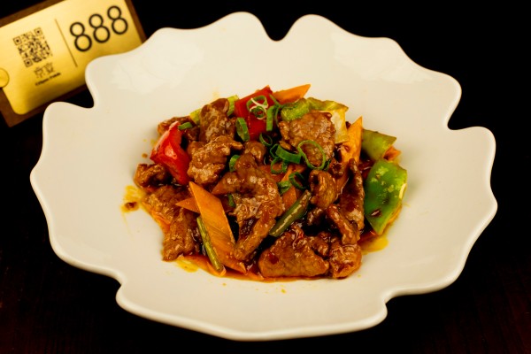 TERNERA SALTEADA CON SALSA PICANTE