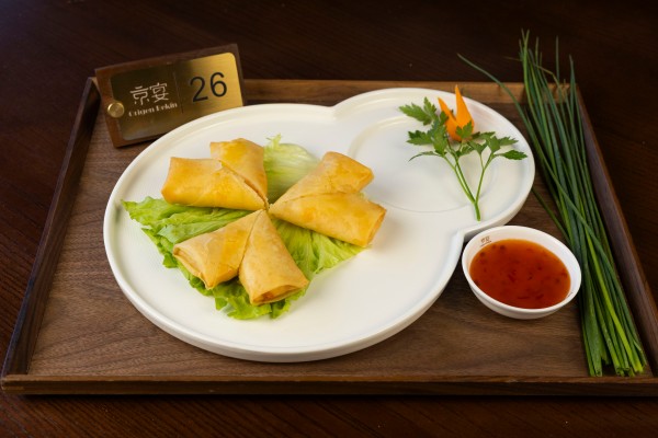 M102. ROLLITO DE LANGOSTINO CON MANGO