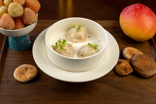 M53. XIAOLONGBAO CON CALDO DE CARNE DE CERDO SHANGHAINES