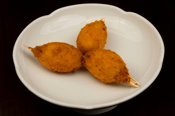 BOLAS DE CANGREJO FRITAS 2/UND